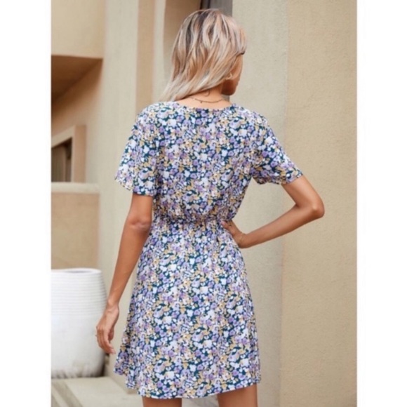 V NECK FLOWER PRINT A LINE DRESS - Picture 4 of 9